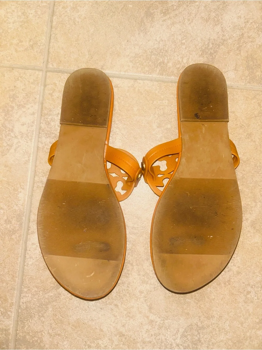 Tory Burch classic tory